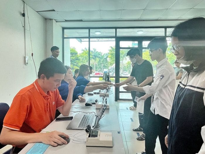 Idcheck Kh F-Solution Đại Học Bách Khoa Ứng Dụng Giải Pháp FSolution.IDCheck Trong Kỳ Thi Thử đánh Giá Tư Duy