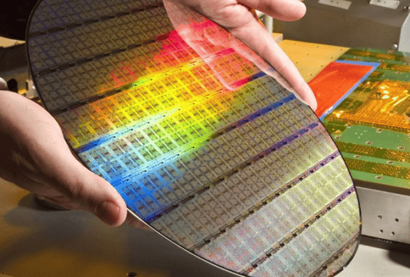 Semi FSolution Ra Mắt Chip Vi Mạch Đầu Tiên